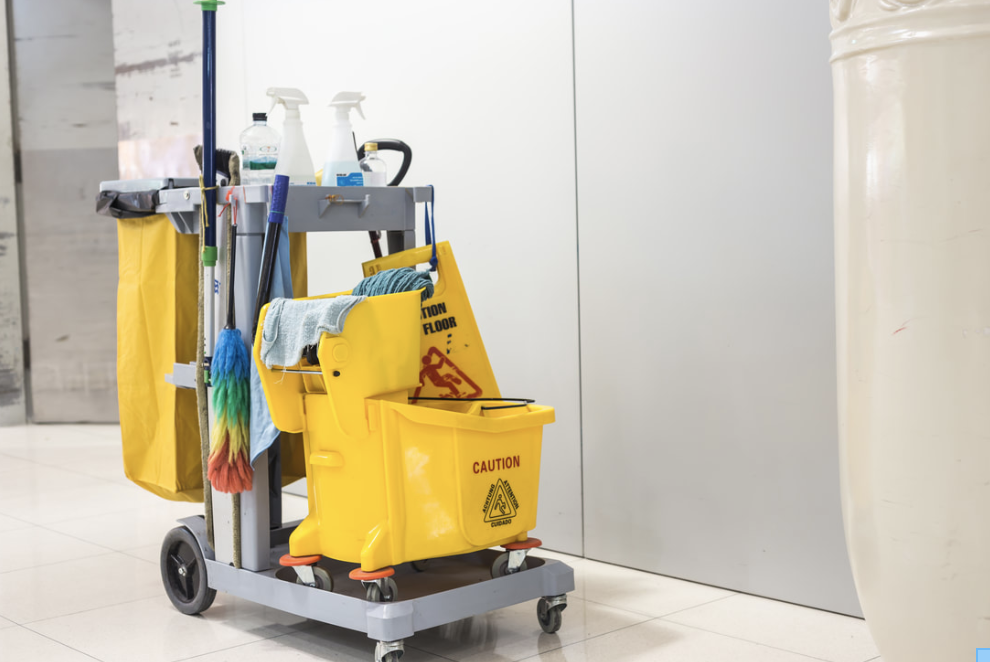 Picture of cleaning cart 